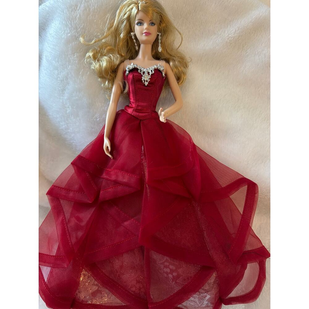 Barbie Holiday Doll Red Gown Blonde Hair Silver Earrings Mattel 2003 Dress